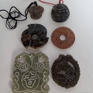清理古舊存貨平售，一手六件古玉吊墜，原價每件250元,現六件共售500元。no.B2.11.25