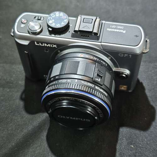 Panasonic GF1 + Olympus 14-42 松下 樂聲 奧林巴斯 14mm 42mm 14 42 跟2電一充連...
