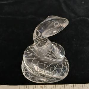 天然水晶雕刻蛇擺件，高约2寸，no.D2.11.25.