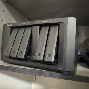 Synology DS1618+ with ssd cache