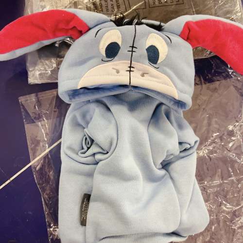 ［冬］迪士尼全新正版 小熊維尼伊唷寵物衫 狗狗衫 S碼 小型貓犬 特別推薦俾狗狗 藍...