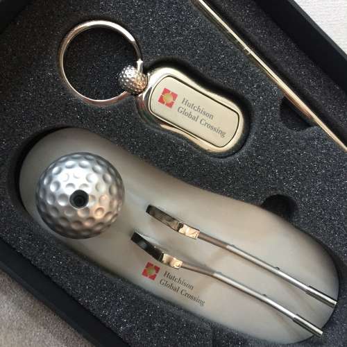 🖊 HUTCHISON GLOBAL CROSSING Desktop Pen Card Stand Keychain Set NEW 全新 桌上 ...