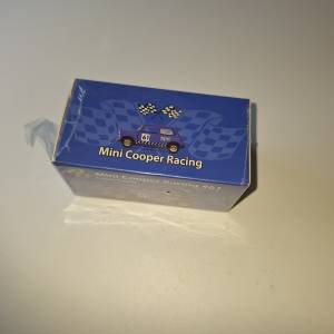 產品名稱： Mini Cooper Racing #61。  系列： 屬於經典賽車系列，反映了Mini Coope...