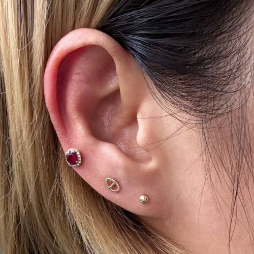 18k金豬鼻擰螺絲耳釘