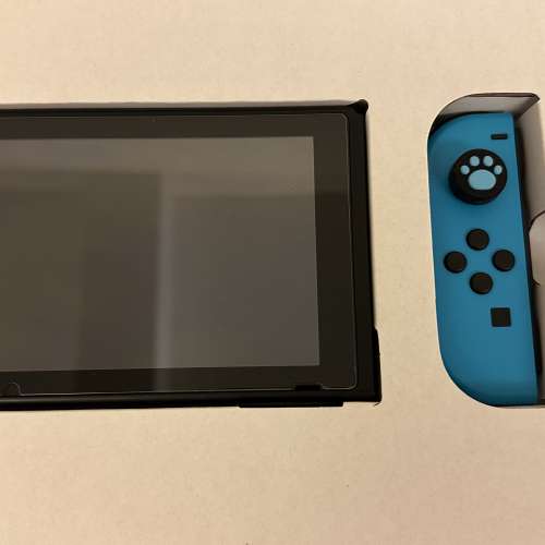 Switch 1 任天堂遊戲機套裝 行貨 99%新 全新一樣 只試玩了幾次便放回盒中 所有配件...