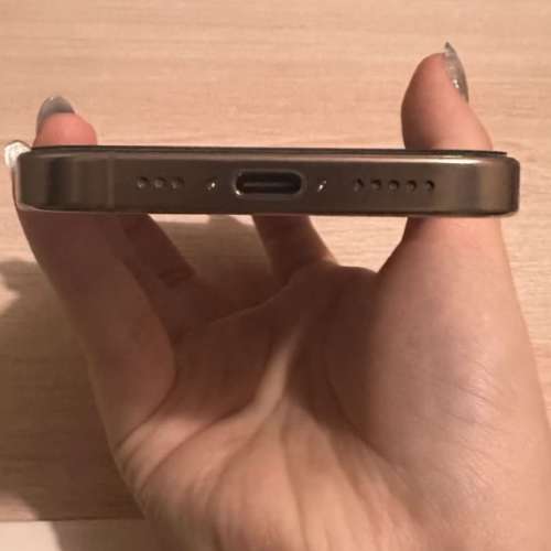 iPhone 16pro 256gb,港行雙卡，有單過保，完美冇花，電池健康度92，冇修冇拆，有套...