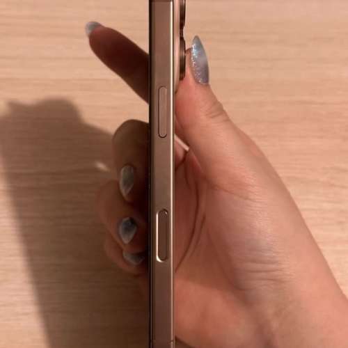 iPhone 16pro 256gb,港行雙卡，有單過保，完美冇花，電池健康度92，冇修冇拆，有套...