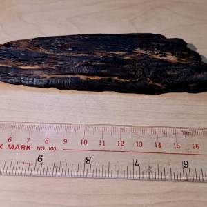 沉香D 22cm長，37克，