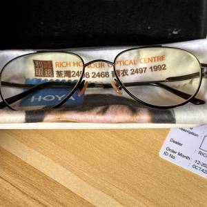 Calvin Klein 呔金屬眼鏡