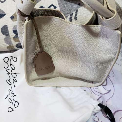 Rabeanco 翅膀包  可以交換。