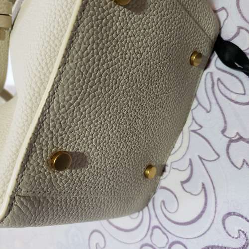 Rabeanco 翅膀包  可以交換。