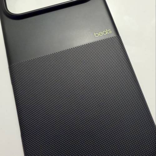 Beats iPhone 17 pro max black case