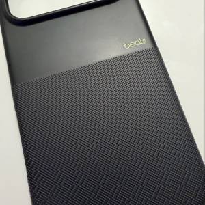 Beats iPhone 17 pro max black case
