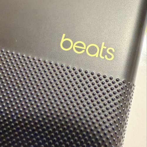 Beats iPhone 17 pro max black case
