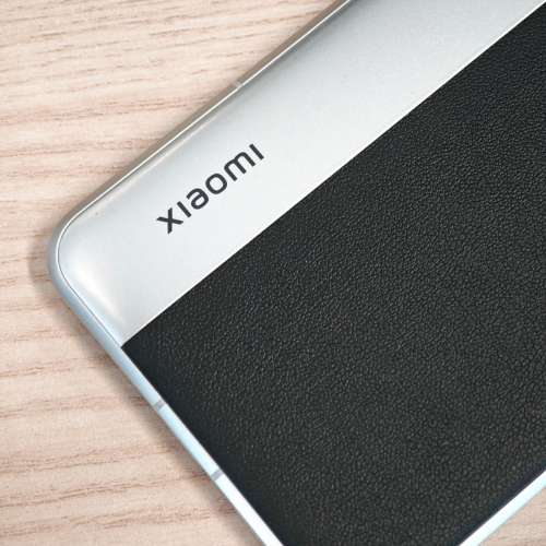 90%新 小米 15 Ultra 16+1TB 水貨國行 銀黑色 Leica 四鏡頭 15Ultra 連Fotogear金屬...