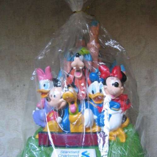 渣打銀行 迪士尼 群星城堡錢罌 一座 大大個