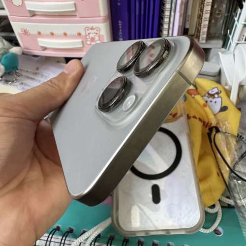 iPhone 15pro 128gb,港行雙卡，電池健康度88，完美冇花，冇修冇拆，所有功能正常！...