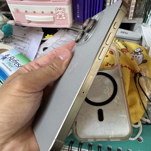 iPhone 15pro 128gb,港行雙卡，電池健康度88，完美冇花，冇修冇拆，所有功能正常！...