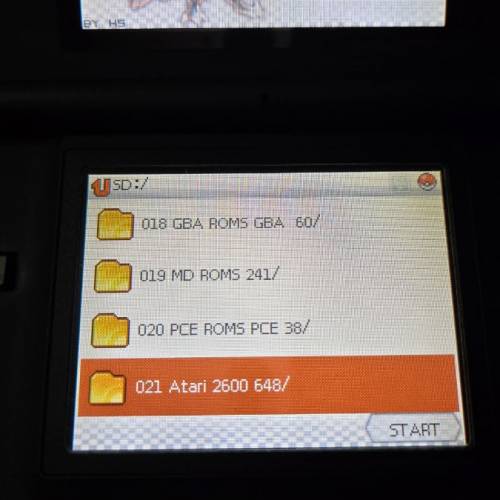 包64GB SD卡 卡內有1000多個遊
戲 nds和3ds可以唔使改機・即插即玩到裏面遊戲
。