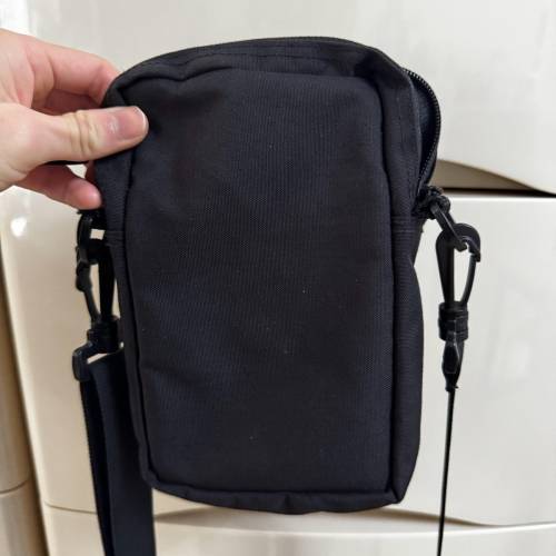 輕量防潑手機小包/手機袋，台灣製（無論落樓下、出街定去旅行都一定用得着，郵局平...