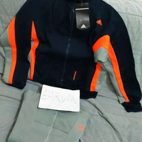 Adidas 外套 全新2件