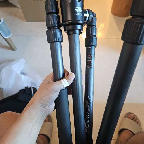 Benro C2681 TB2 碳纖維腳架 ，可以反腳