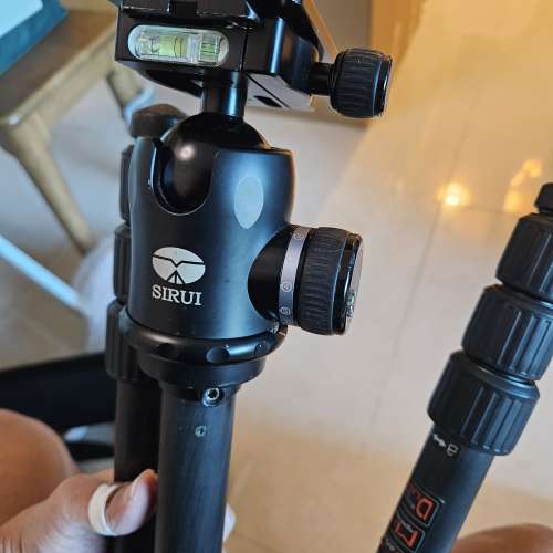 Benro C2681 TB2 碳纖維腳架 ，可以反腳