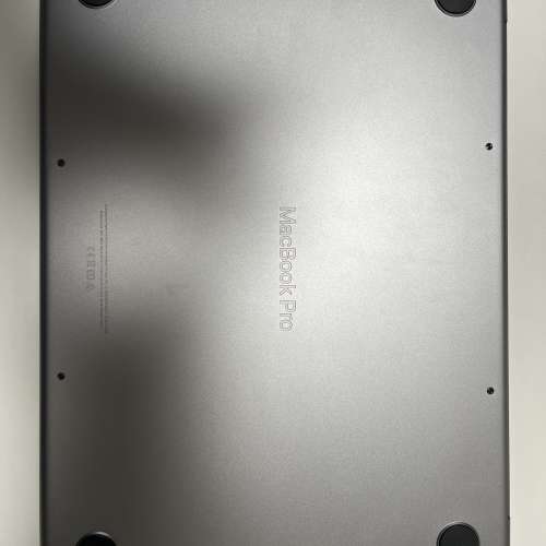 MacBook Pro 14” 九成新 (M1 Pro / 16gb ram / 512gb SSD)