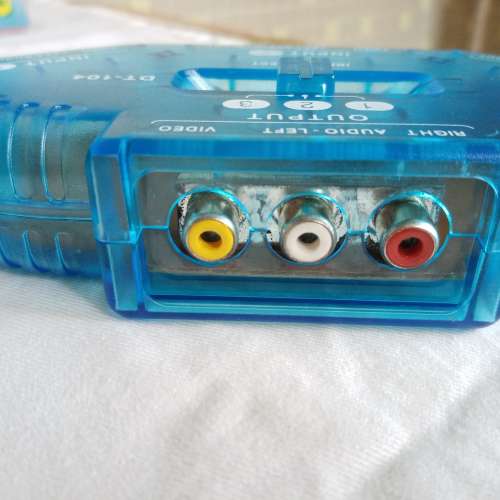 全新 AV視頻分拆器一套(一開三)