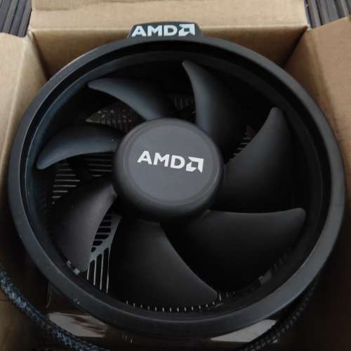 Ryzen 3200G 連 原裝散熱風扇