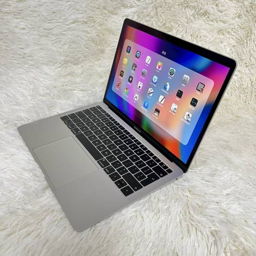 Apple MacBook Air 13" 2018年 i5 8GB RAM 128GB SSD 電池健康值85% 銀色 帶埋原裝火...