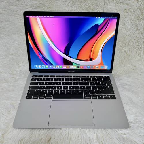 Apple MacBook Air 13" 2018年 i5 8GB RAM 128GB SSD 電池健康值85% 銀色 帶埋原裝火...