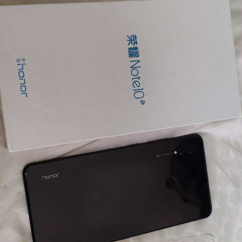 99 新華為榮耀note10大屏幕7吋雙卡雙待6+128有google相當之好用電力強勁在家中睇片...