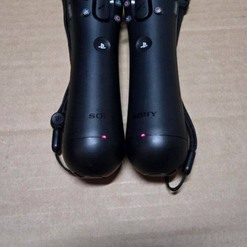 PS4 ps3可以用VR move雙節棍 體感
器200元一對•ps4眼仔 鏡頭
camera170元一個。ps3...
