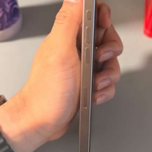 iPhone 16pro 256gb,港行雙卡，金色鈦金屬。電池健康度92，完美冇花，冇修冇拆，所...