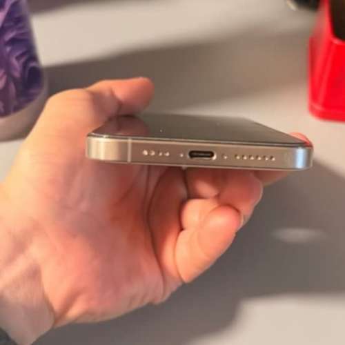 iPhone 16pro 256gb,港行雙卡，金色鈦金屬。電池健康度92，完美冇花，冇修冇拆，所...