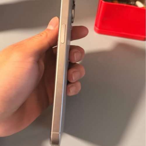 iPhone 16pro 256gb,港行雙卡，金色鈦金屬。電池健康度92，完美冇花，冇修冇拆，所...