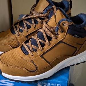 DECATHLON 男款保暖防水皮革中筒登山健行鞋 SH500