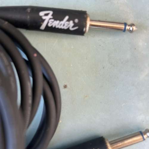 Fender guitar Amplifier cable 電結他 音箱線 + 披頭士吉他撥片 清屋出售 HK$80.00