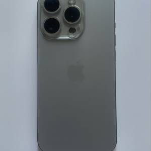 放iPhone 15pro 鈦原（靚電池健康度）