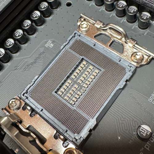 I7-12700kf 冇保 + z790 aorus elite ax 有保 可小議