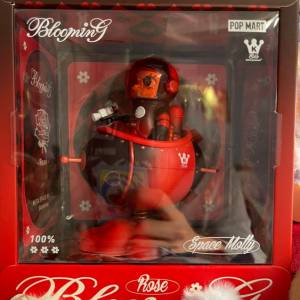 POP MART x Kennyswork聯名款MEGA SPACE MOLLY 100%玫瑰綻放系列