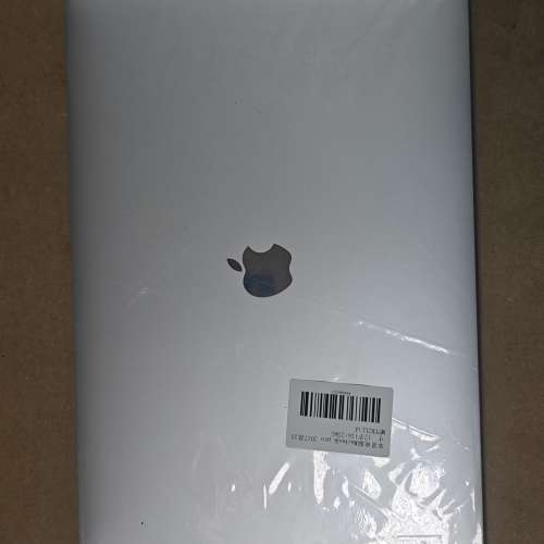 98新二手 Apple MacBook Pro (2017年中款)，15英寸Retina顯示屏，功能100%正常