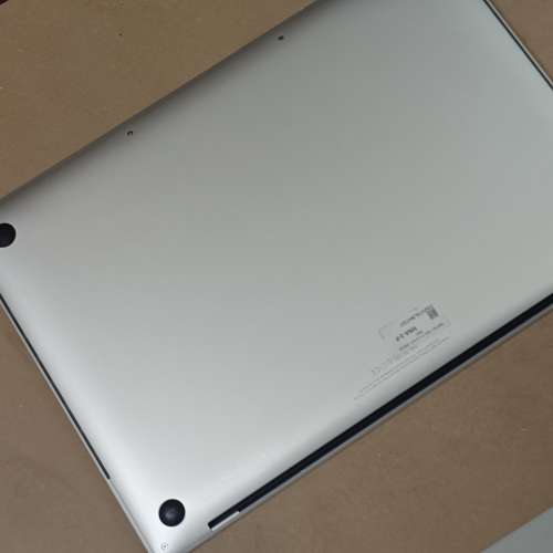 98新二手 Apple MacBook Pro (2017年中款)，15英寸Retina顯示屏，功能100%正常