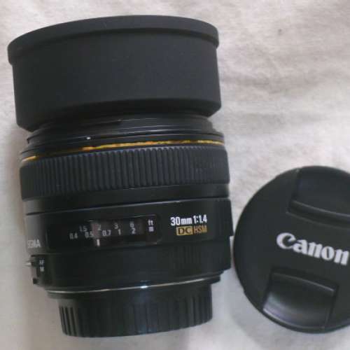 Sigma AF30mm F1.4 EX  ------Canon Mount