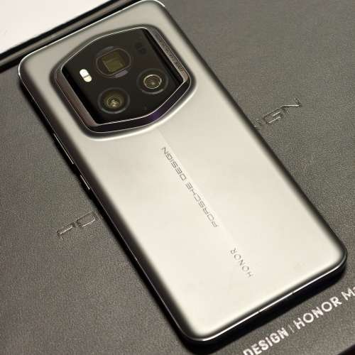 Honor 榮耀 Magic 6 RSR Porsche Design 24GB + 1TB