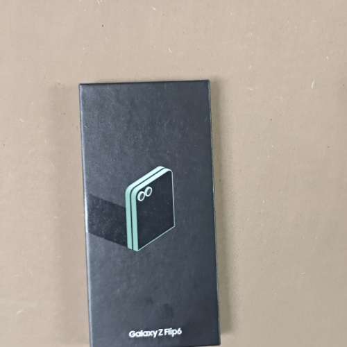 Samsung Galaxy Z Flip6 全新未激活 細巧便攜 自拍一流 荃灣站交收