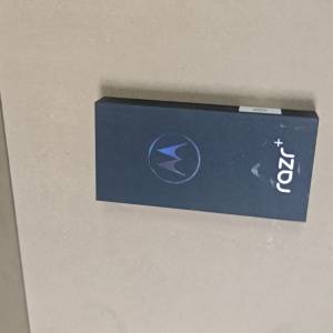 [荃灣站交收] 全新美版 Motorola razr+ 2024 (12+256) 翻蓋摺機