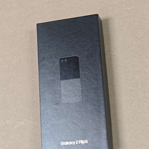 誠放 全新美版三星 Galaxy Z Flip5 摺機 12+512G / 12+256G 黑色 可選 荃灣交收