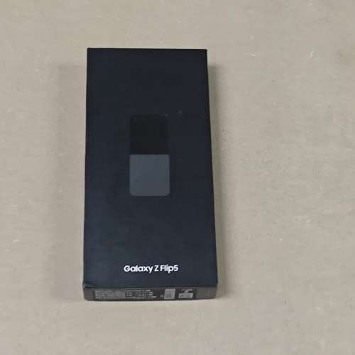 誠放 全新美版三星 Galaxy Z Flip5 摺機 12+512G / 12+256G 黑色 可選 荃灣交收